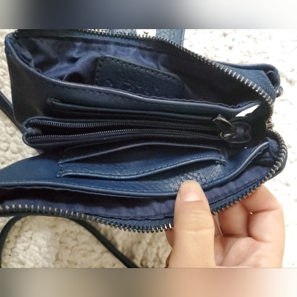 Charming Charlie Crossbody Bag - Picture 8 of 9